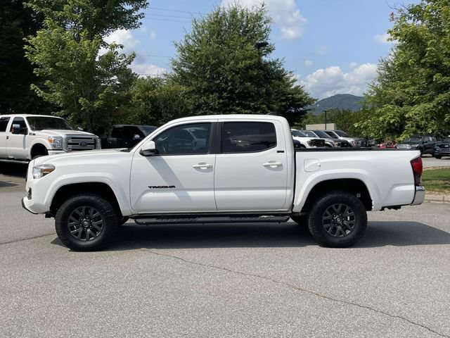 Used 2023 Toyota Tacoma SR5 AWD/4WD image 2