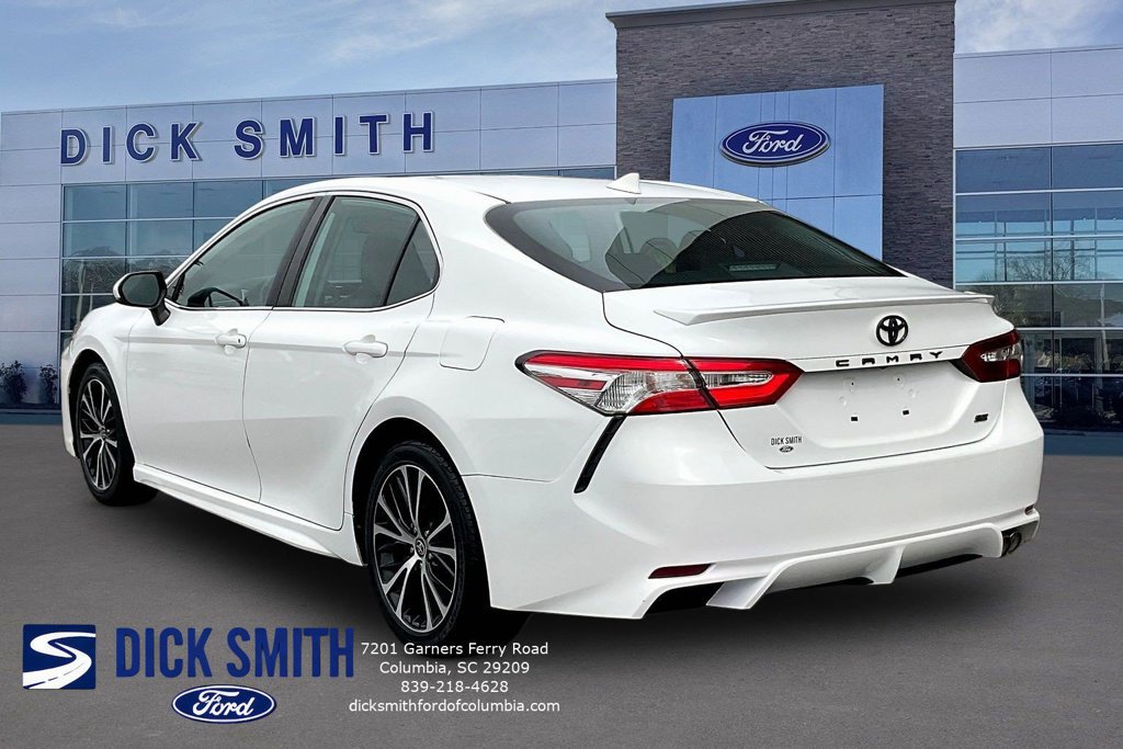 Used 2020 Toyota Camry SE FWD image 4