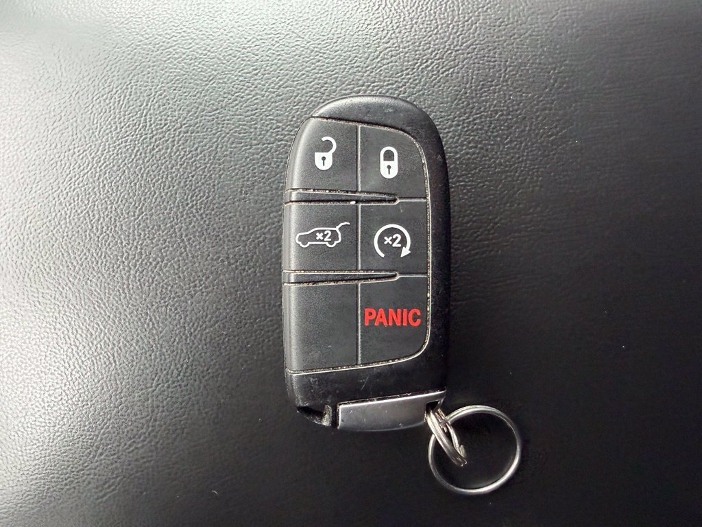 Used 2019 Jeep Grand Cherokee Limited AWD/4WD image 27