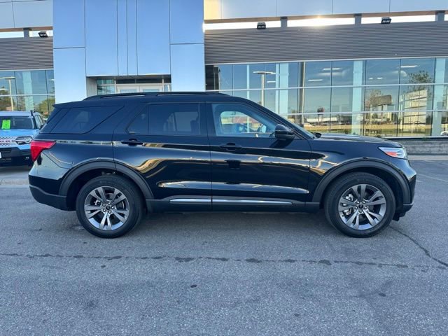 Certified 2023 Ford Explorer XLT w/ Equipment Group 202A AWD/4WD image 33