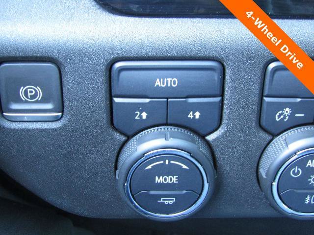 Used 2023 Chevrolet Silverado 1500 RST AWD/4WD image 7