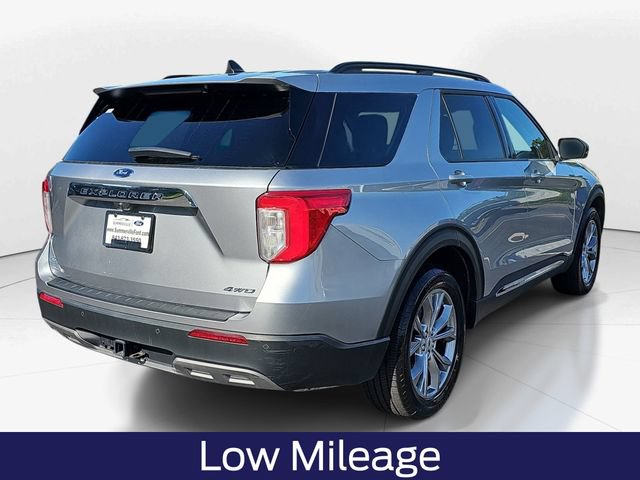 Certified 2023 Ford Explorer XLT w/ Equipment Group 202A AWD/4WD image 4