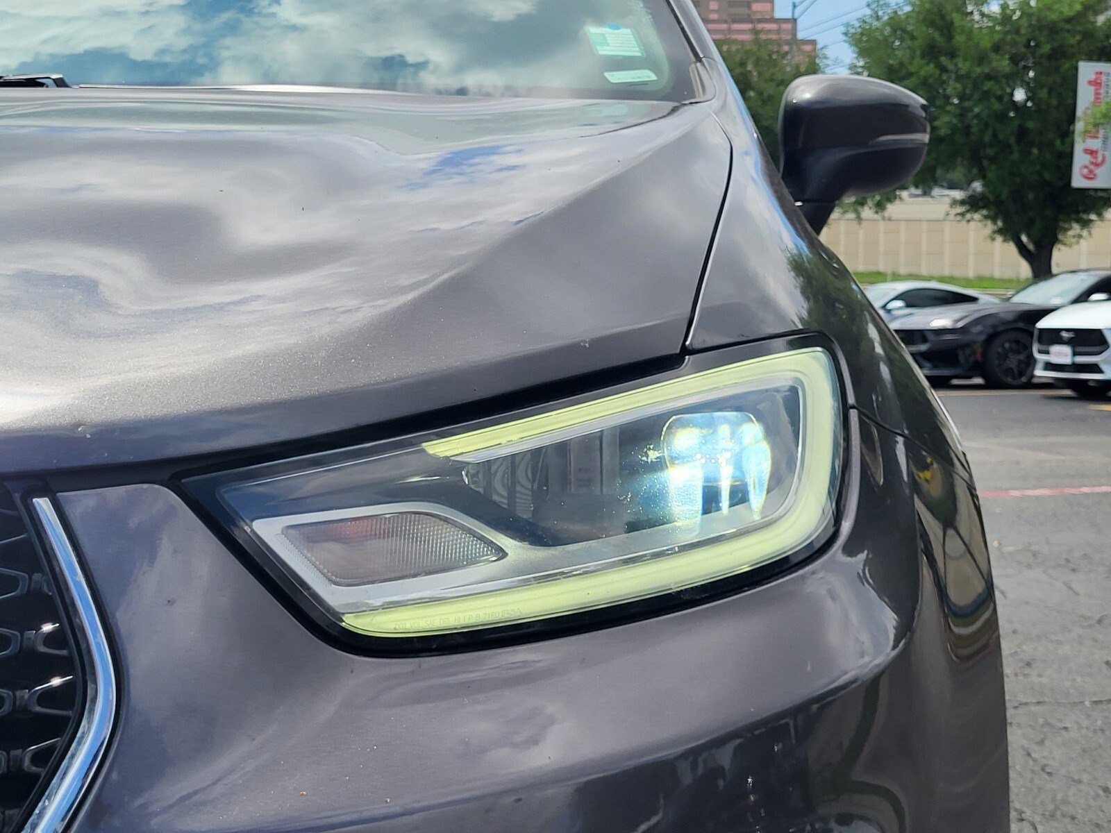 Used 2023 Chrysler Pacifica Touring-L FWD image 11