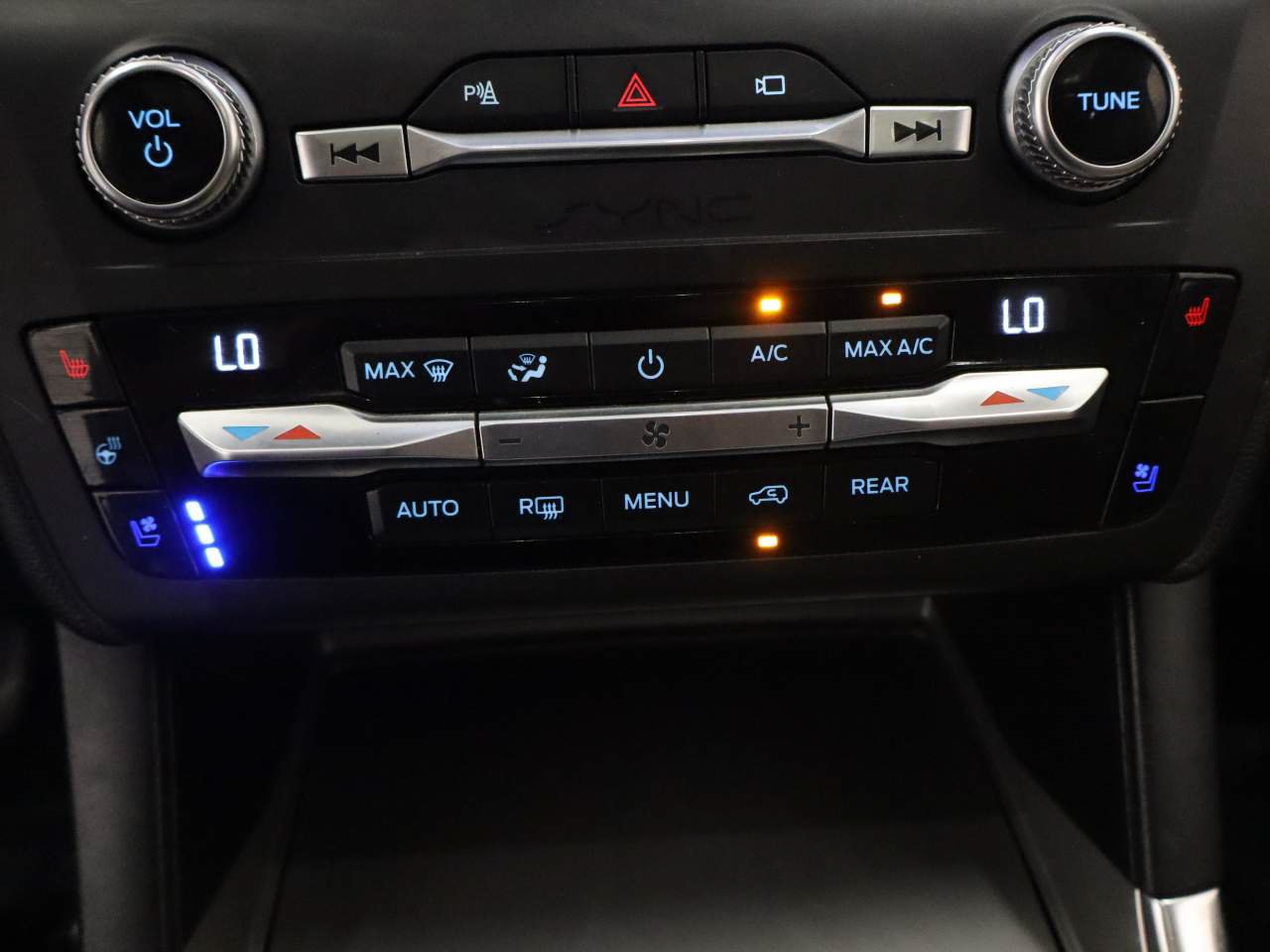 Certified 2020 Ford Explorer Limited AWD/4WD image 11