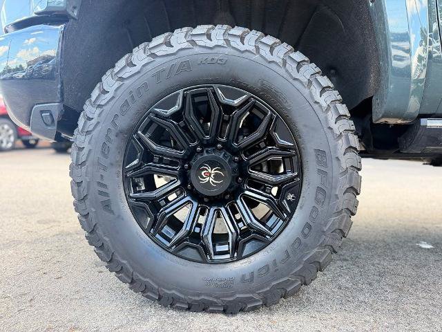 Used 2025 Chevrolet Silverado 2500 LTZ w/ Trail Boss Package AWD/4WD image 2