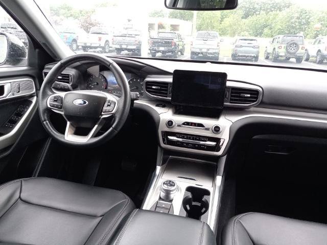 Certified 2023 Ford Explorer XLT w/ Equipment Group 202A AWD/4WD image 29