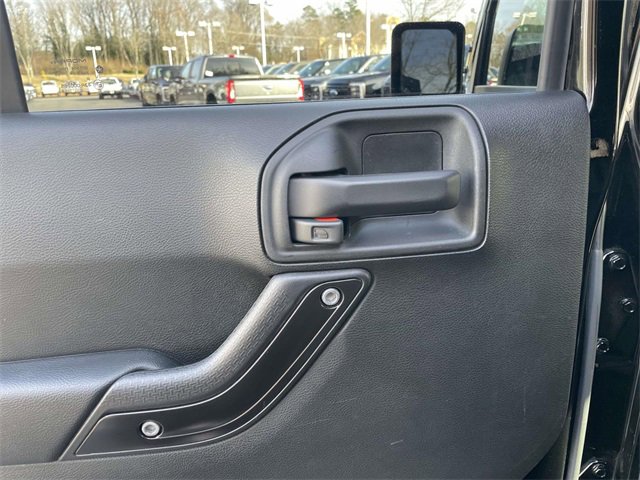 Used 2018 Jeep Wrangler Unlimited Rubicon image 22