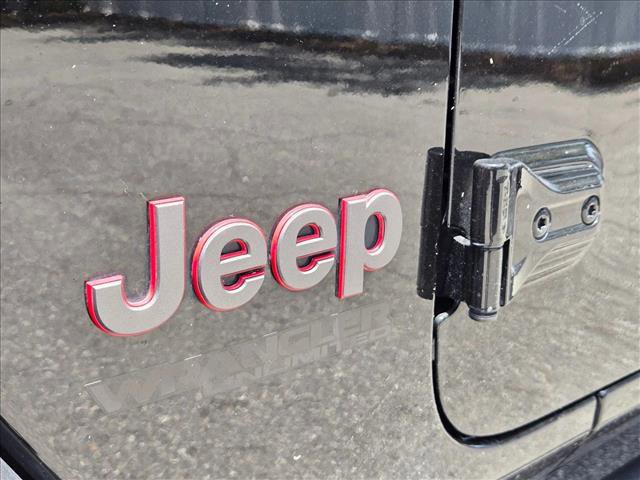 Used 2022 Jeep Wrangler Unlimited Rubicon w/ Cold Weather Group AWD/4WD image 5