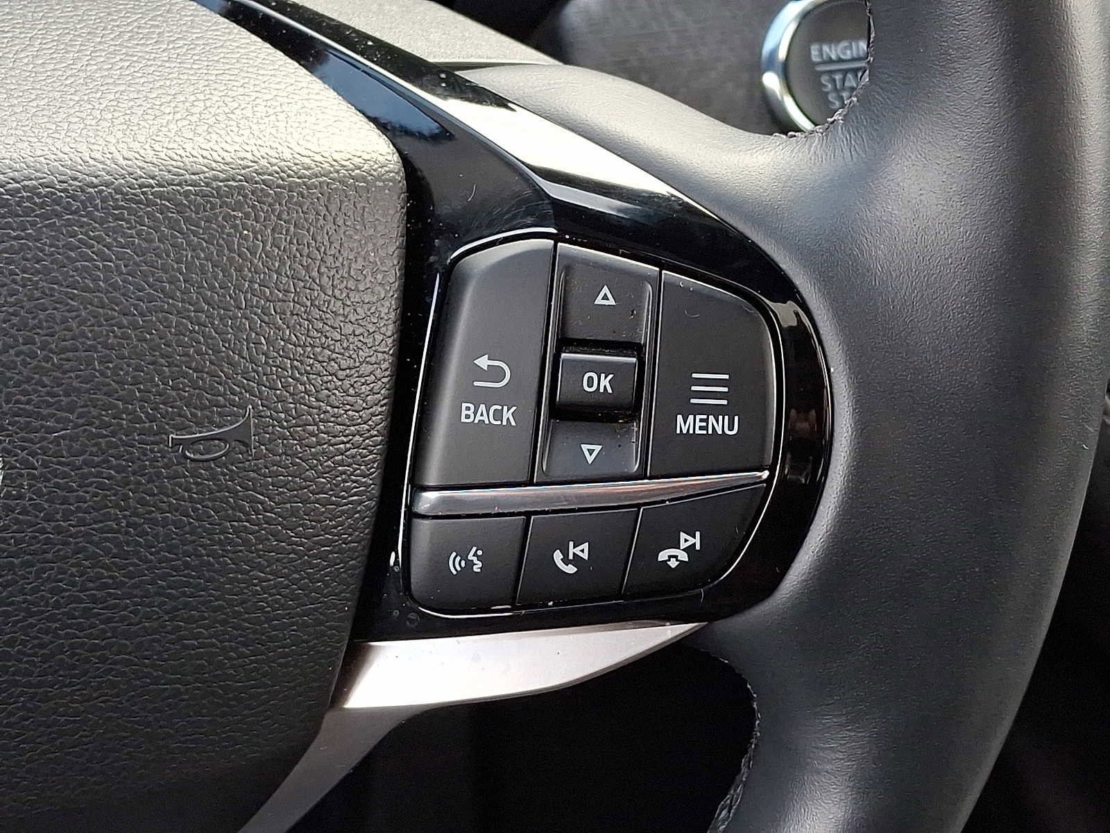 Certified 2025 Ford Explorer Platinum w/ LUX Leather Package image 22