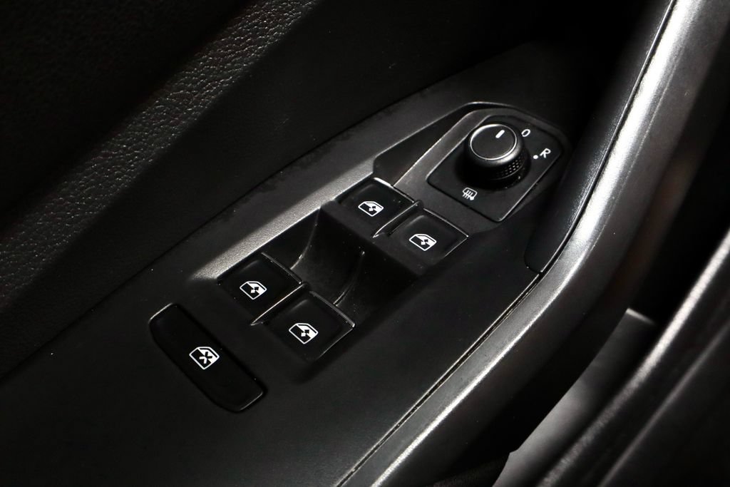Used 2024 Volkswagen Jetta SE FWD image 26