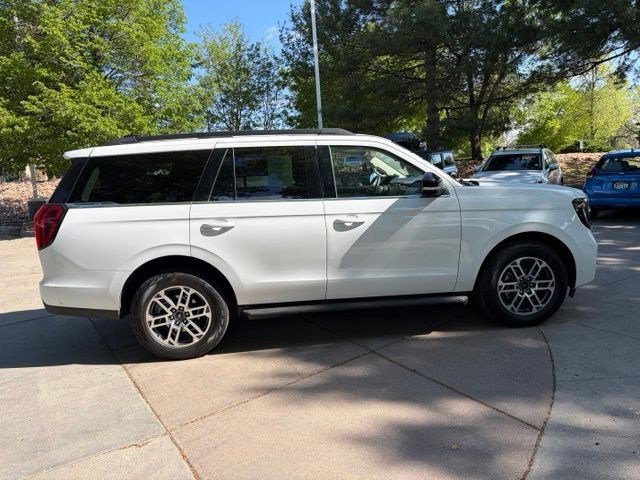 Certified 2025 Ford Expedition Active AWD/4WD image 9