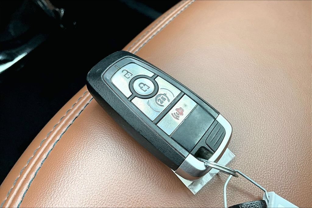 Certified 2022 Ford Maverick Lariat w/ Lariat Luxury Package FWD image 11