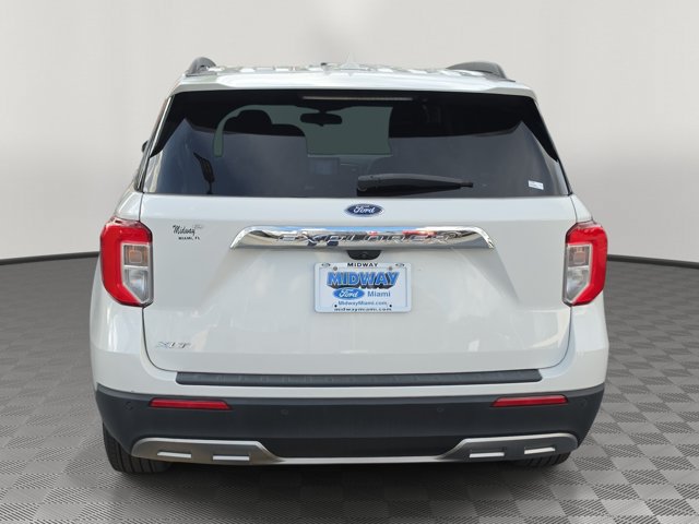 Certified 2023 Ford Explorer XLT w/ Equipment Group 202A RWD image 5