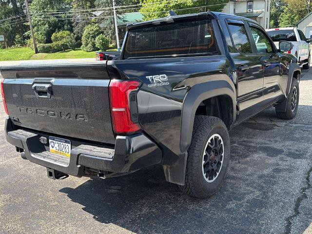 Used 2024 Toyota Tacoma TRD Off-Road AWD/4WD image 4