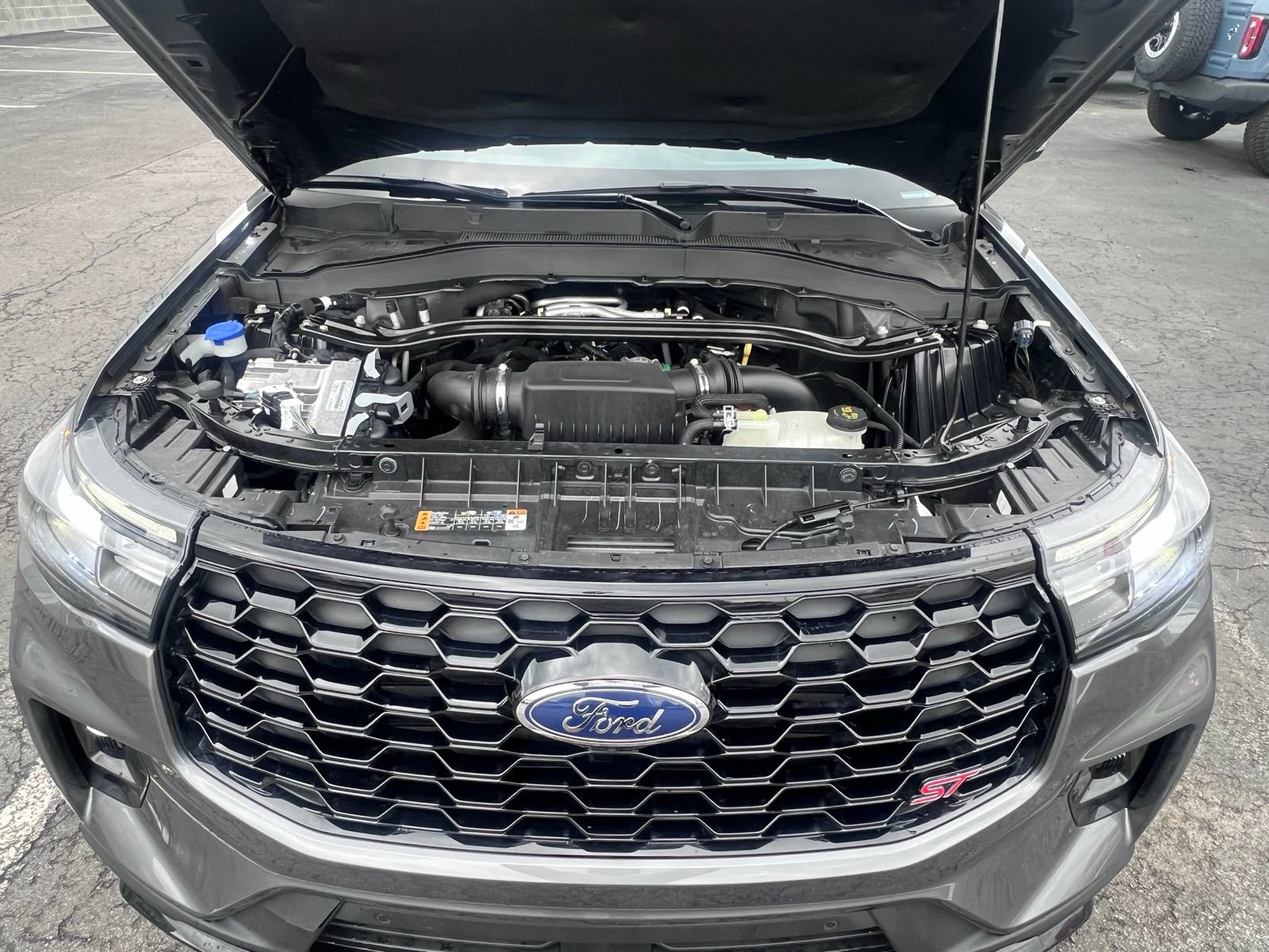 Certified 2025 Ford Explorer ST w/ Sun And Sound Package AWD/4WD image 6