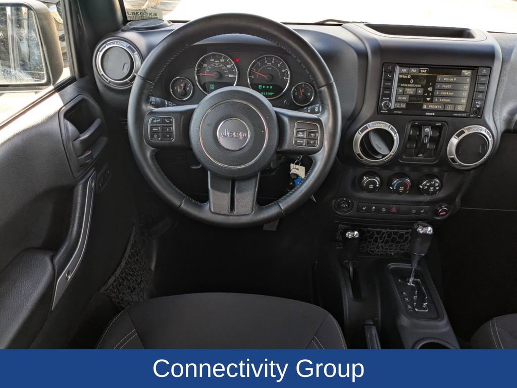 Used 2017 Jeep Wrangler Unlimited Rubicon w/ Connectivity Group image 16