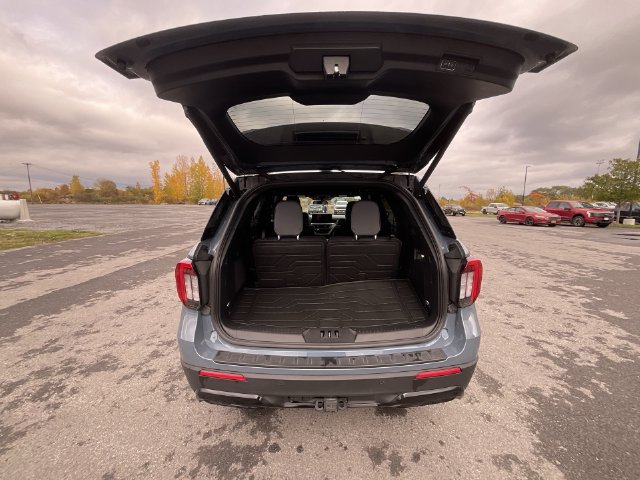 Certified 2025 Ford Explorer ST-Line AWD/4WD image 25