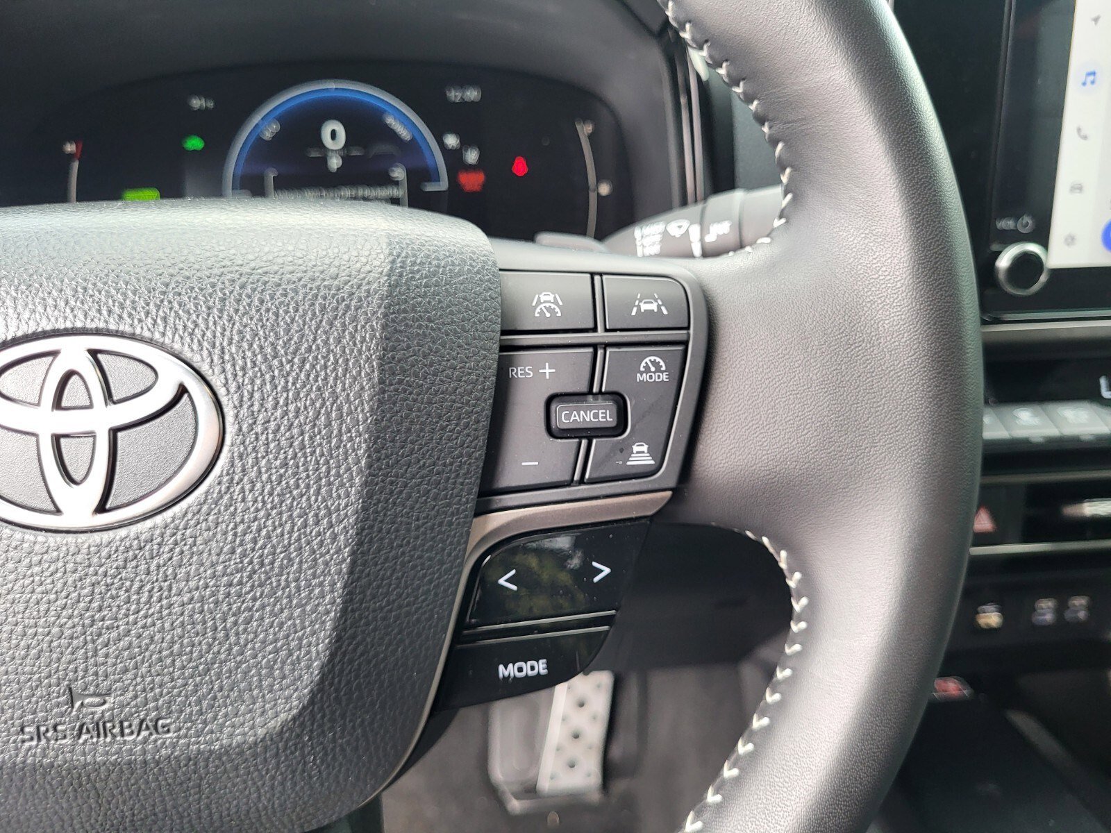 Used 2025 Toyota Camry SE w/ Convenience Package FWD image 28