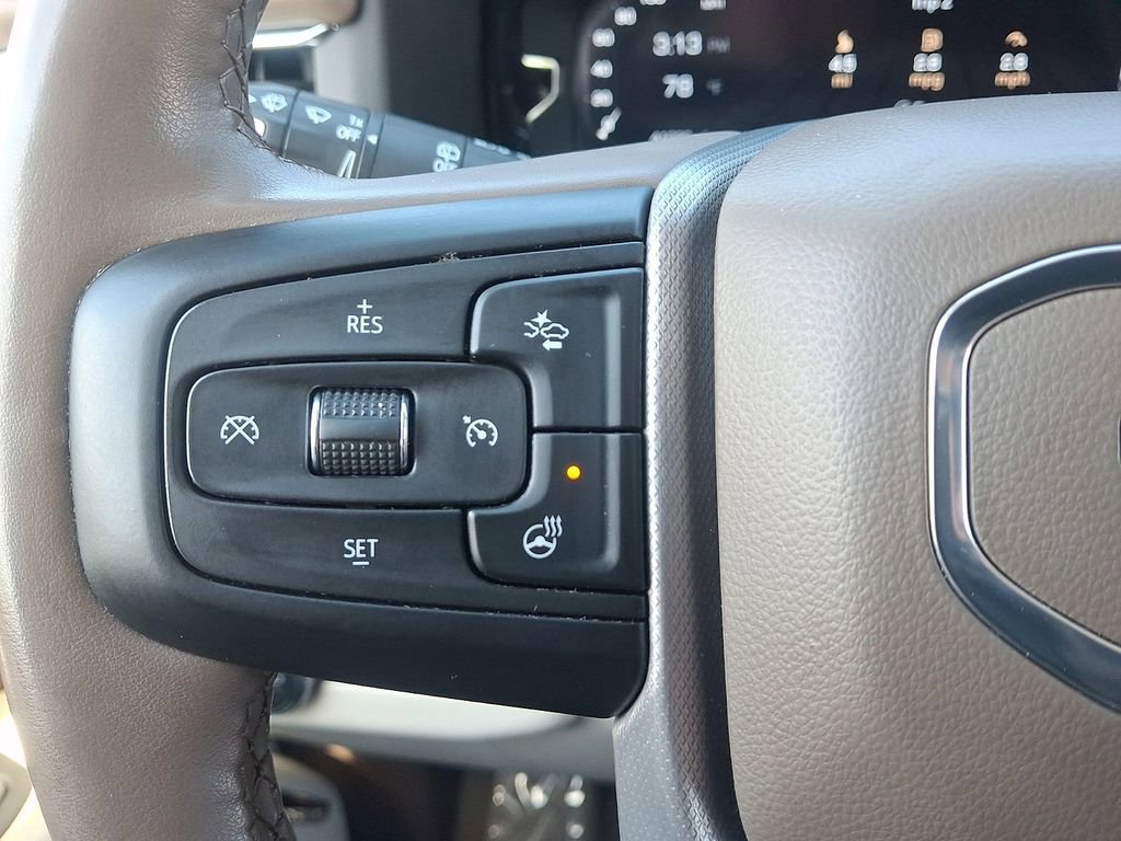 Used 2023 GMC Yukon XL Denali w/ LPO, Floor Liner Package AWD/4WD image 22