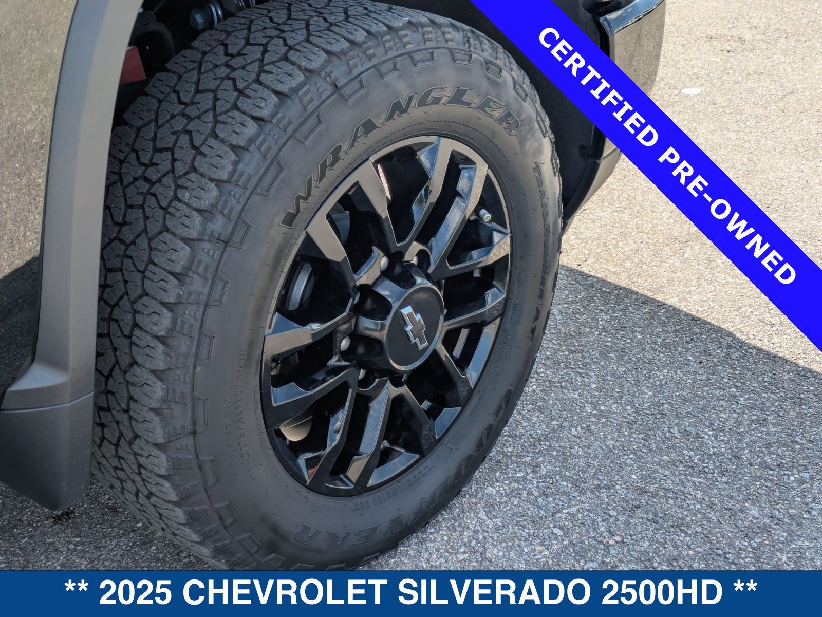 Used 2025 Chevrolet Silverado 2500 LTZ w/ Trail Boss Package AWD/4WD image 13