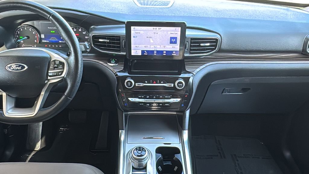 Certified 2021 Ford Explorer Limited w/ Hybrid Equipment Group 310A RWD image 9