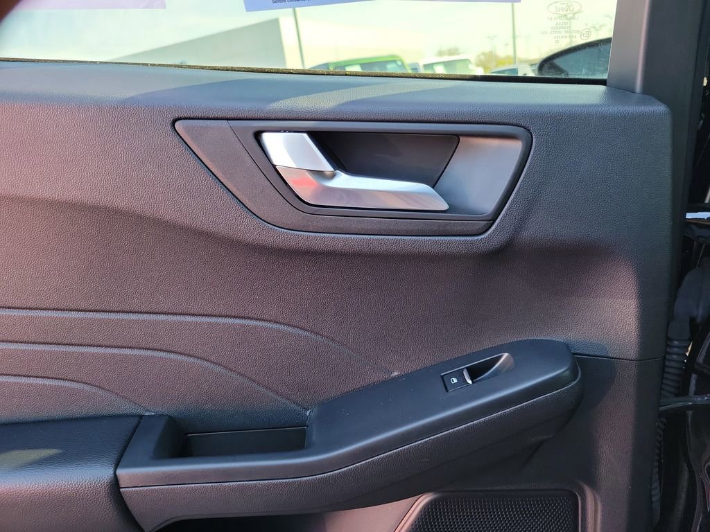 Certified 2025 Ford Escape ST-Line AWD/4WD image 15