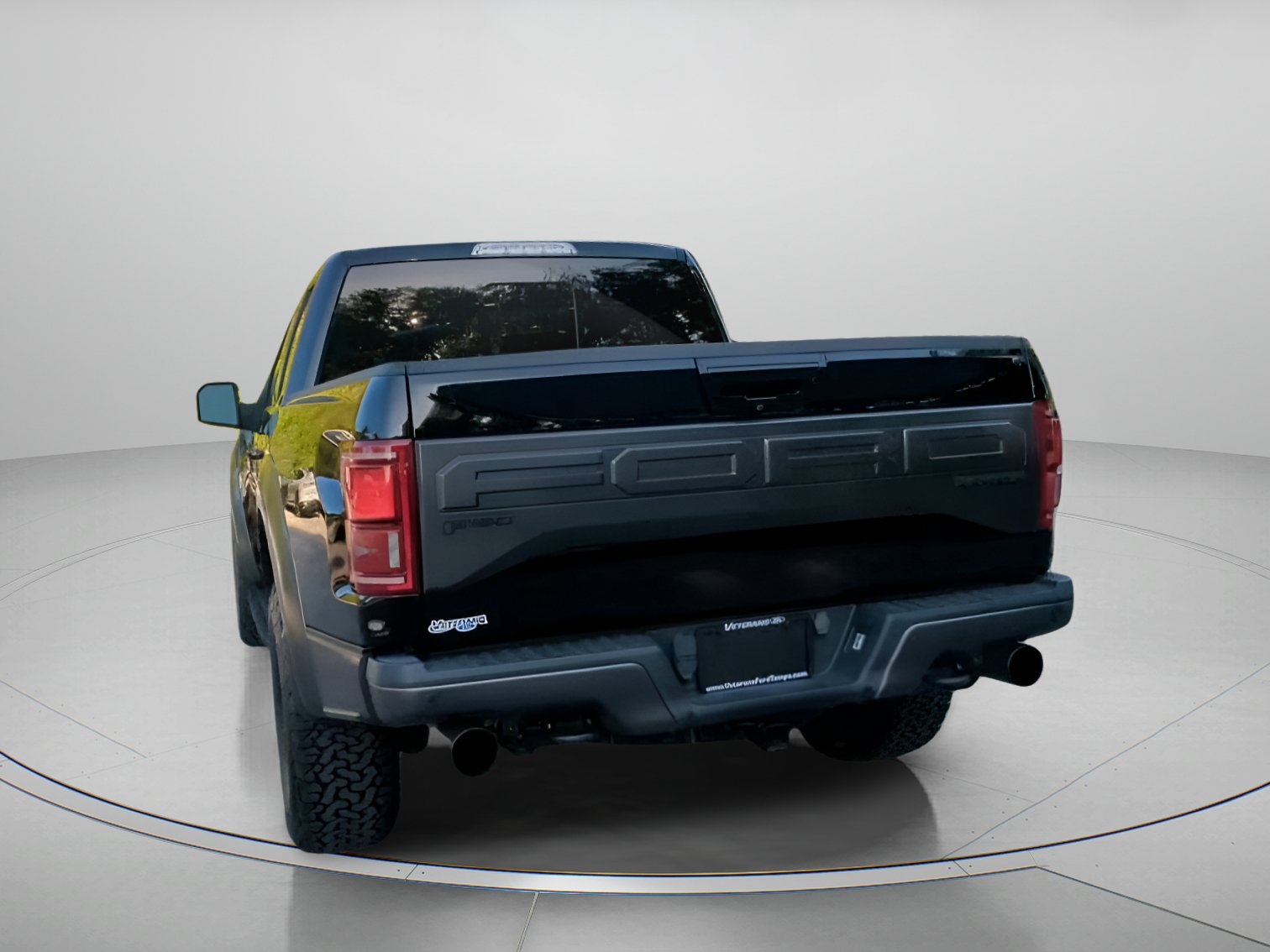 Certified 2018 Ford F150 Raptor w/ Equipment Group 802A Luxury AWD/4WD image 23