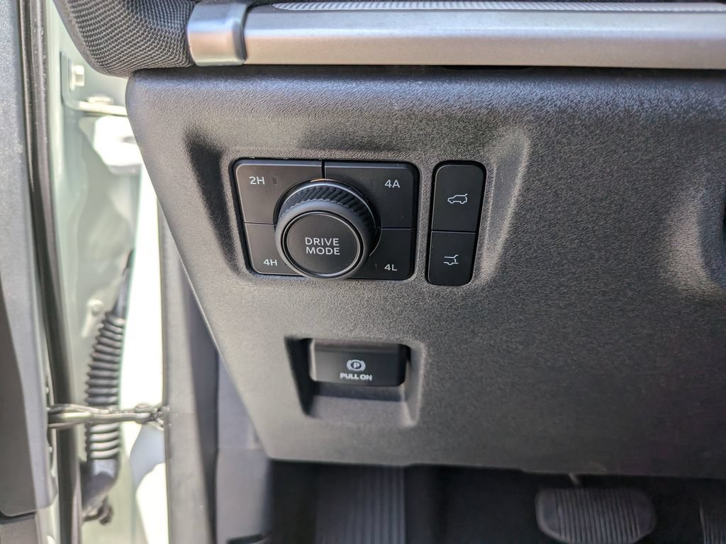 Certified 2025 Ford Expedition Active AWD/4WD image 23