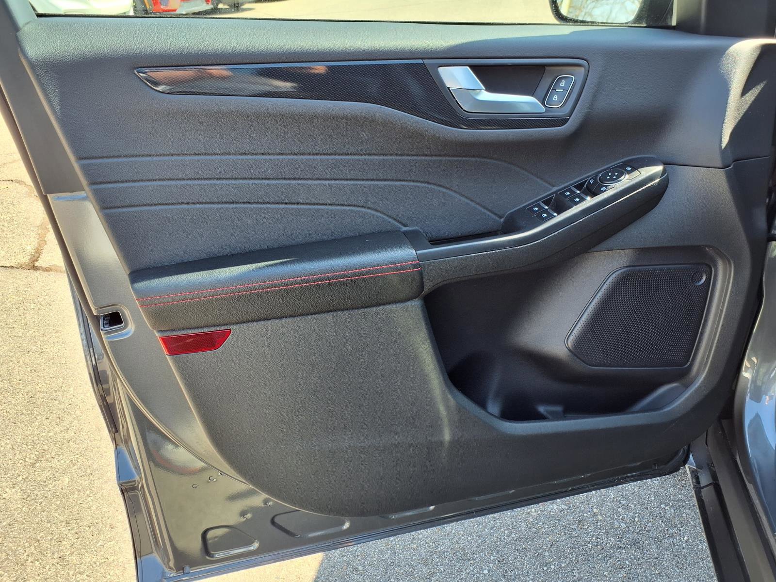 Certified 2024 Ford Escape ST-Line w/ Tech Pack #1 image 16