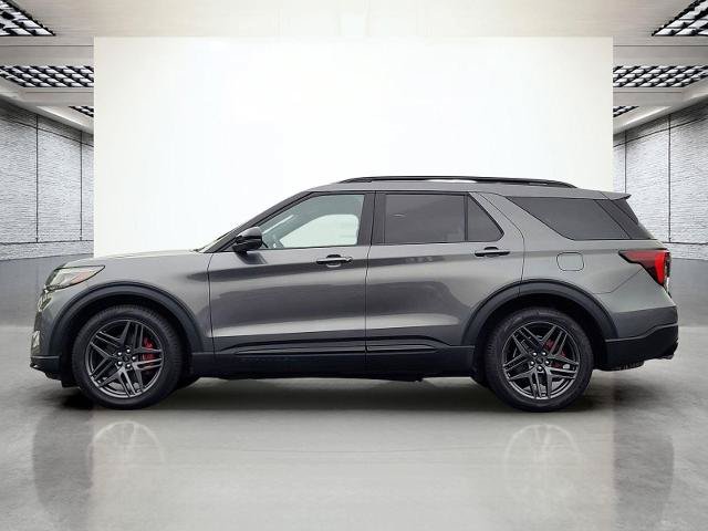 Certified 2025 Ford Explorer ST AWD/4WD image 9