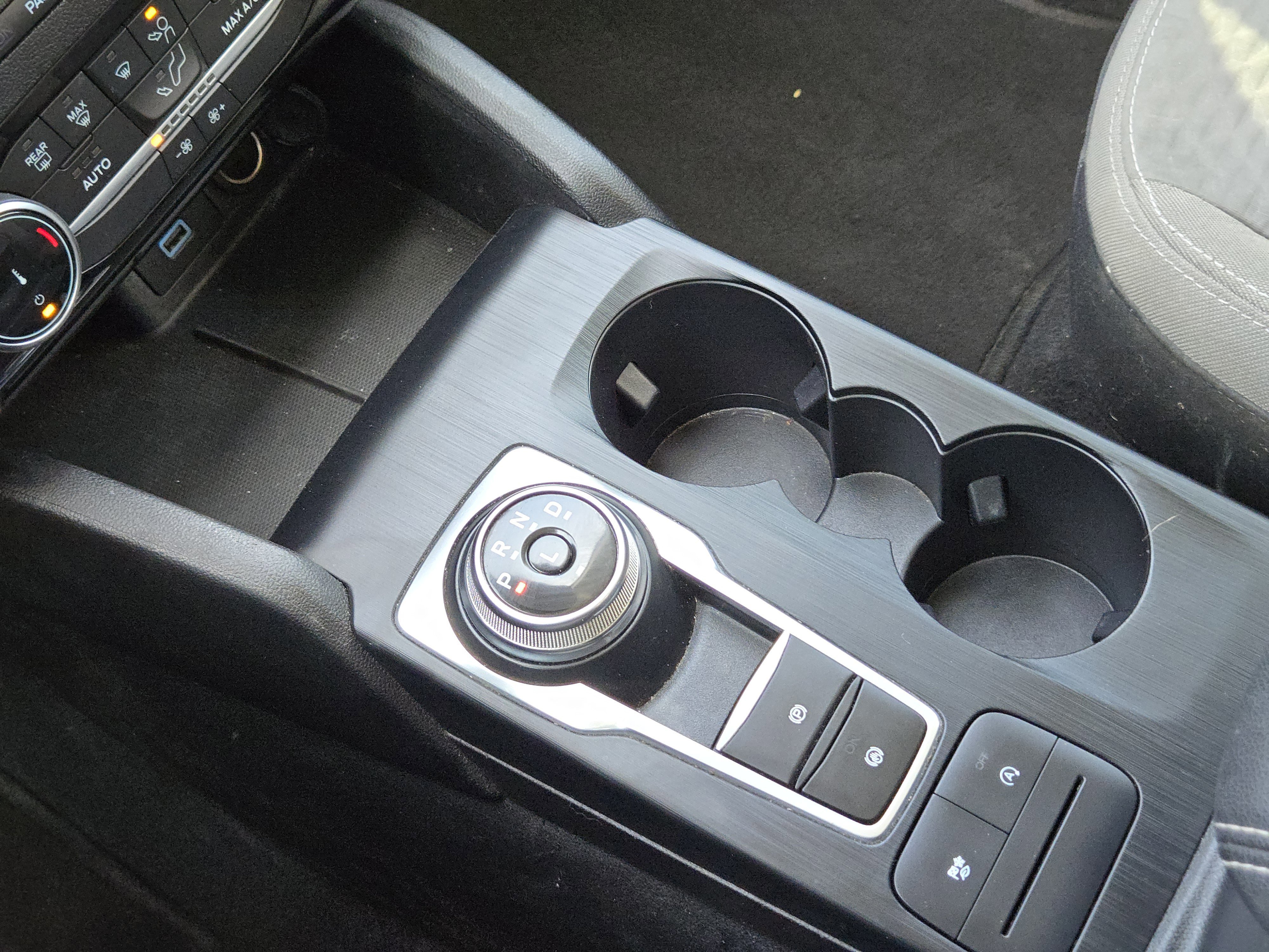 Certified 2022 Ford Escape SE w/ SE Sport Appearance Package image 20