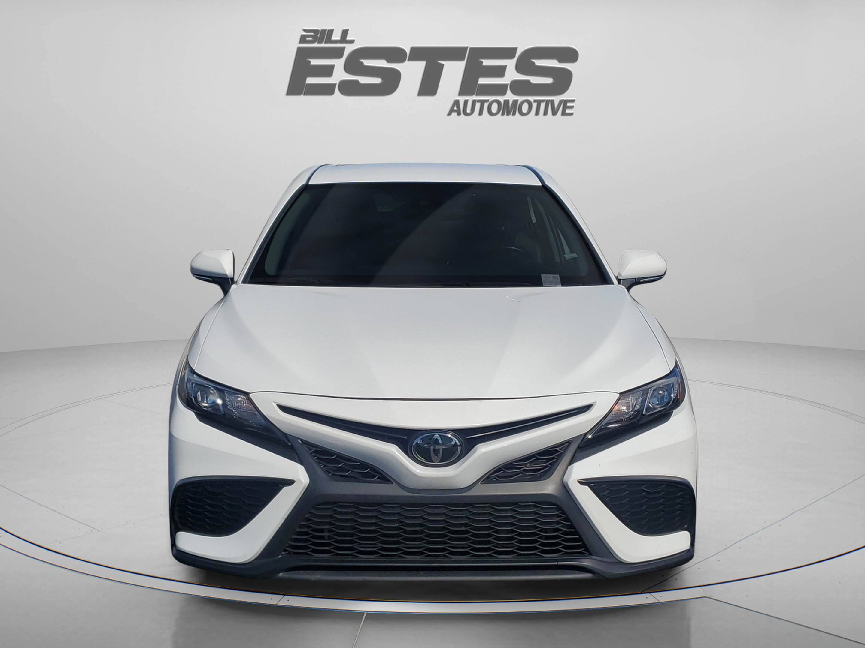 Used 2024 Toyota Camry SE FWD image 6