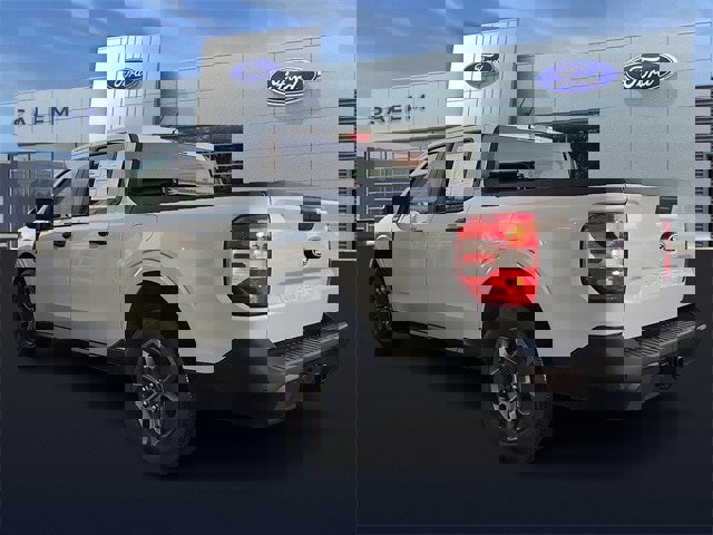 Certified 2025 Ford Maverick XLT w/ XLT Luxury Package image 4