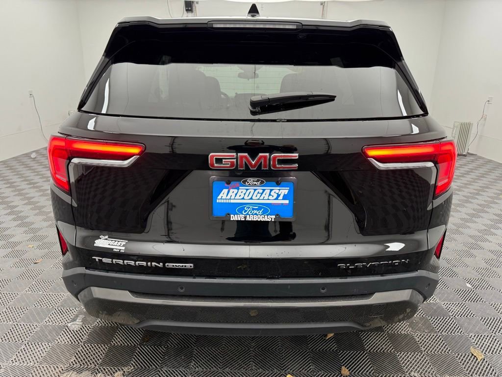 Used 2025 GMC Terrain Elevation image 11