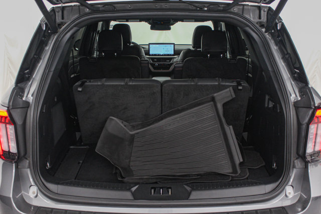 Certified 2025 Ford Explorer ST AWD/4WD image 12