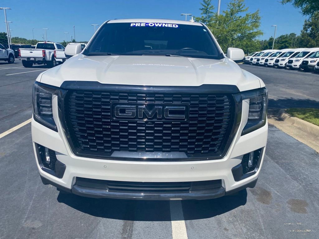 Used 2024 GMC Yukon Denali Ultimate AWD/4WD image 2
