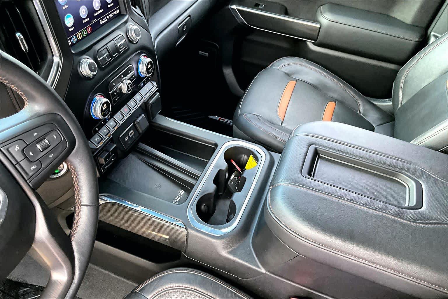 Used 2021 GMC Sierra 1500 AT4 w/ AT4 Premium Package AWD/4WD image 17