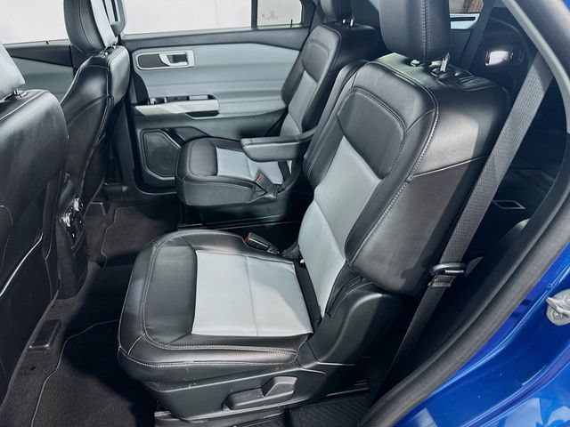 Certified 2023 Ford Explorer XLT w/ Equipment Group 202A AWD/4WD image 19
