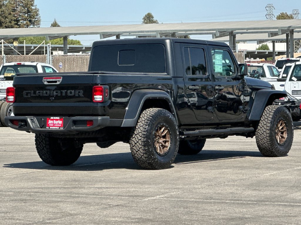 Used 2023 Jeep Gladiator Sport AWD/4WD image 3