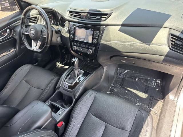 Used 2017 Nissan Rogue SL w/ SL Premium Package FWD image 30