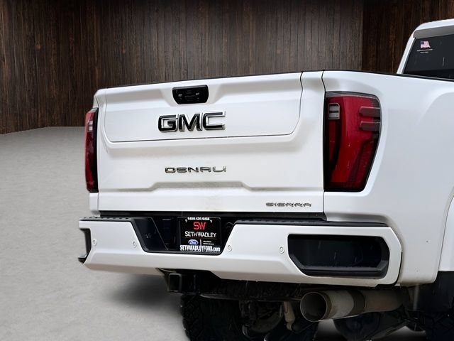Used 2025 GMC Sierra 3500 Denali Ultimate AWD/4WD image 11