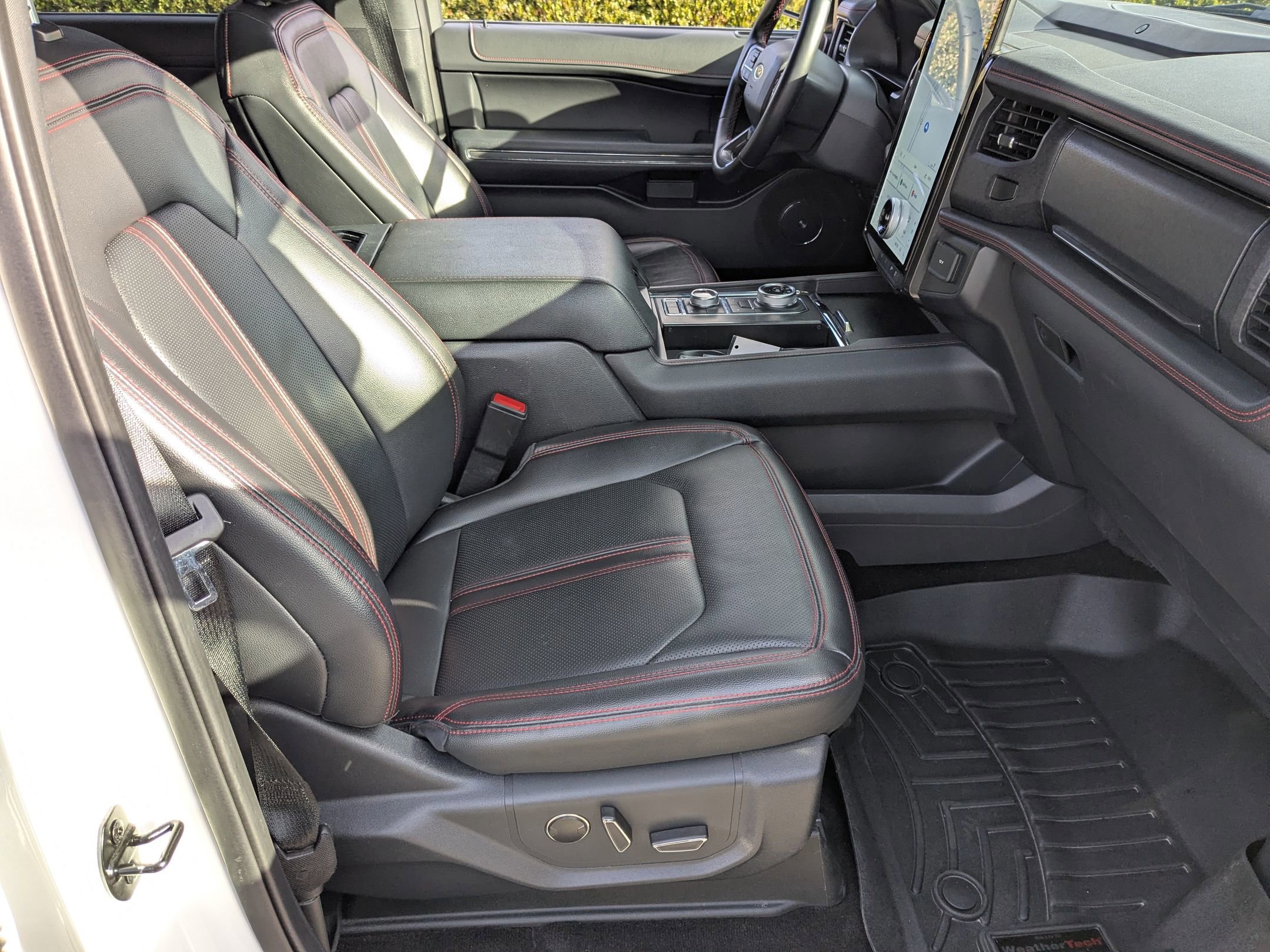 Certified 2022 Ford Expedition Limited image 44