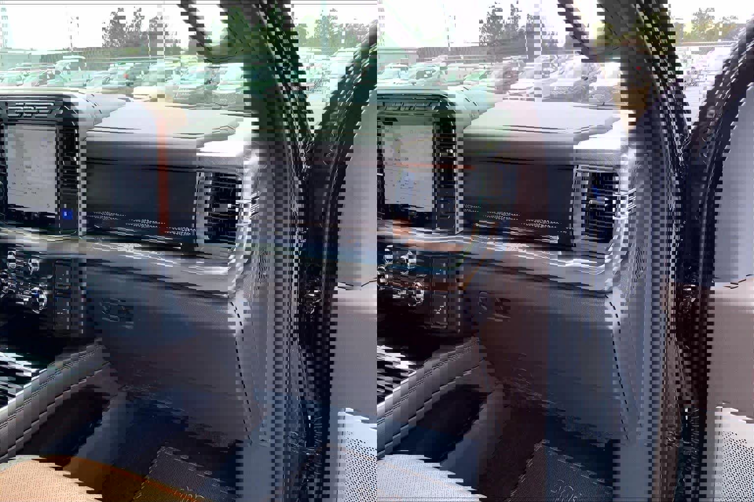 Certified 2024 Ford F250 King Ranch w/ Chrome Package image 19