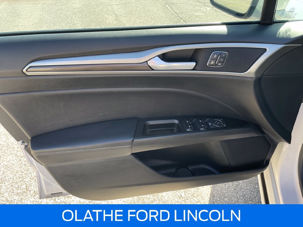 Certified 2019 Ford Fusion SEL FWD image 20