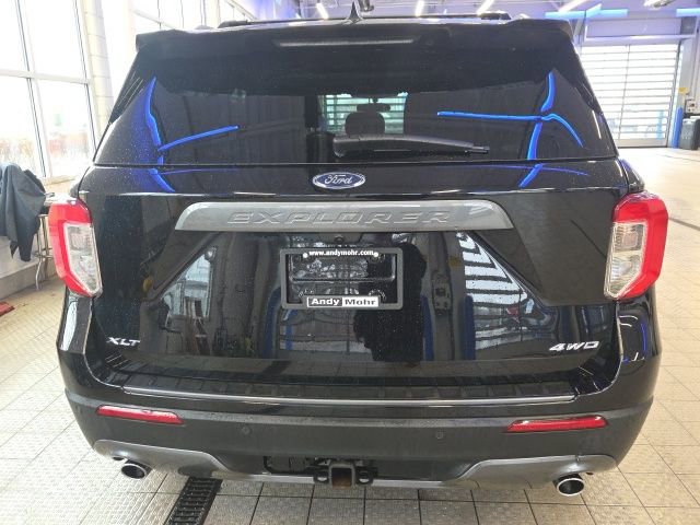 Certified 2023 Ford Explorer XLT w/ Equipment Group 202A image 9