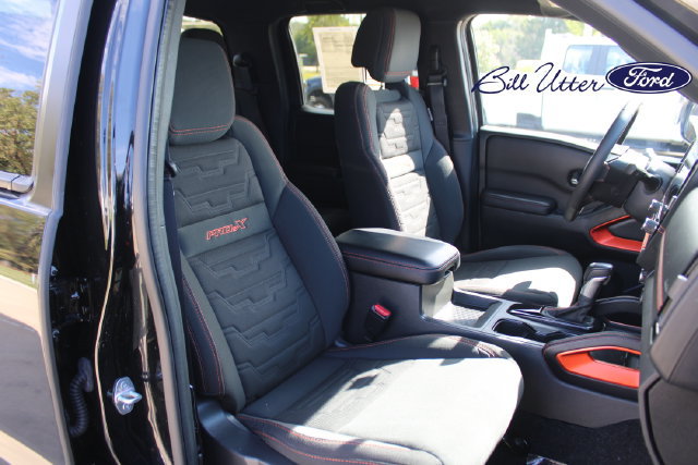 Used 2025 Nissan Frontier Pro-X RWD image 11