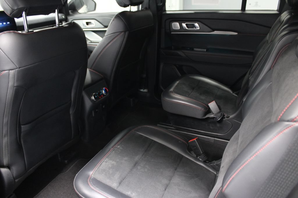 Certified 2025 Ford Explorer ST AWD/4WD image 21