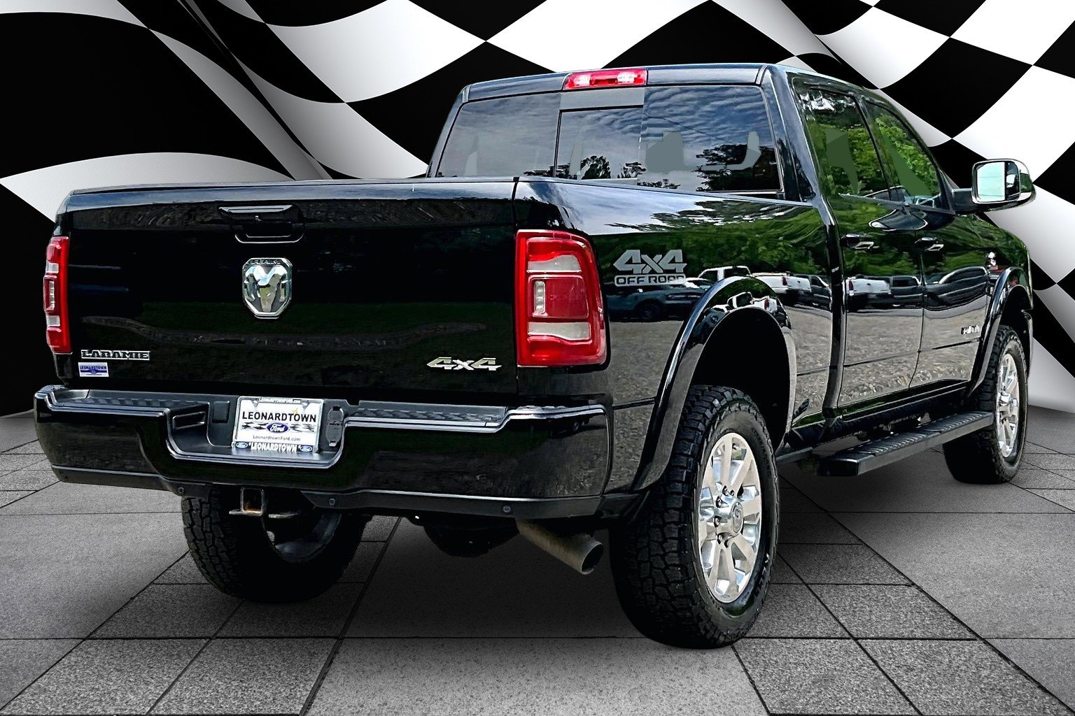 Used 2022 RAM 2500 Laramie AWD/4WD image 2