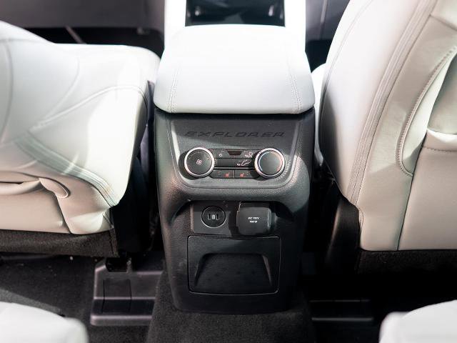 Certified 2025 Ford Explorer Platinum w/ Ultimate Package image 33