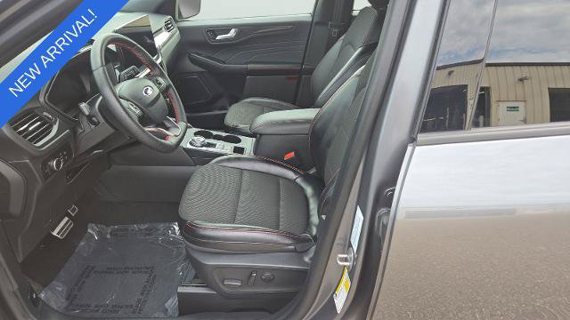 Certified 2024 Ford Escape ST-Line w/ Tech Pack #1 AWD/4WD image 9